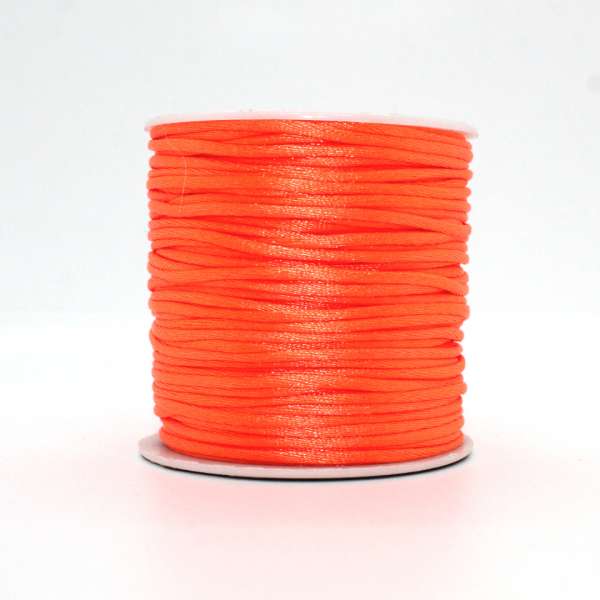 Neon orange smykkesnor på rulle, 1 meter – fleksibel og iøjnefaldende snor til DIY smykker og kreative projekter

