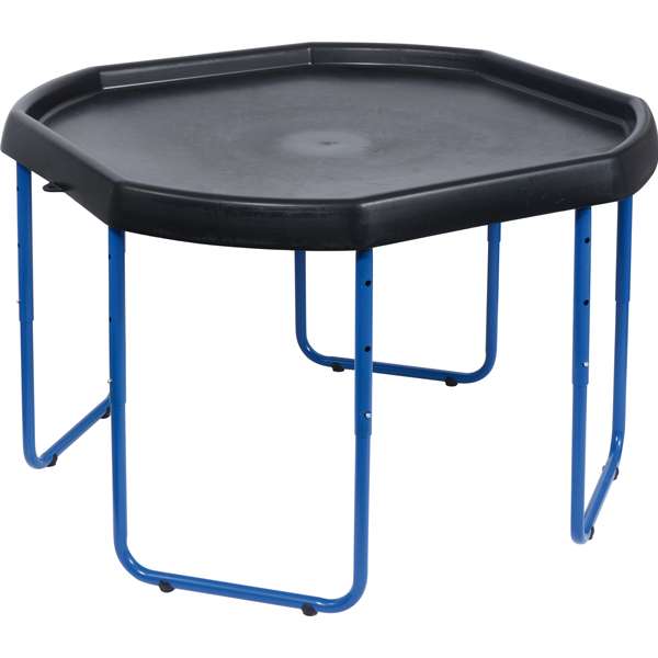 Tuff tray sanselegebord med sort bakke og blåt stel – ideelt til kreativ og sansestimulerende leg


