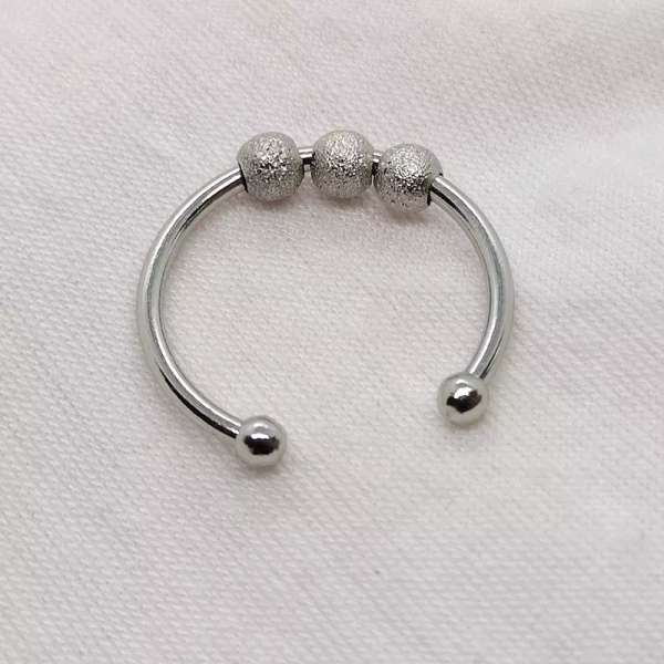 Anxiety ring i sølv med  perler – justerbar ring

