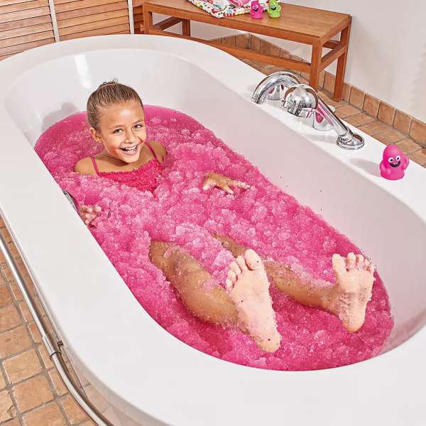 pige bader i glitter gelli baff pink i badekar