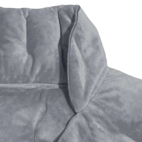 Close-up af Hot/cold skulderpude med tyngde i grå