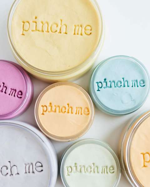 Pinch Me Therapy dough bonfire og flere andre
