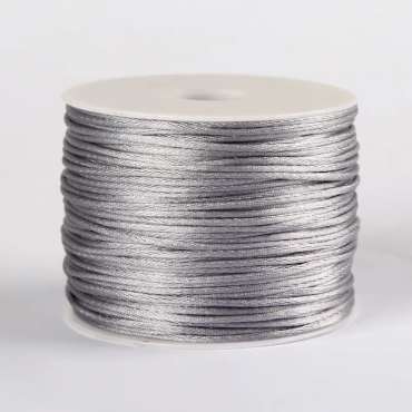 Smykkesnor grå 1 m – snor til smykkefremstilling

