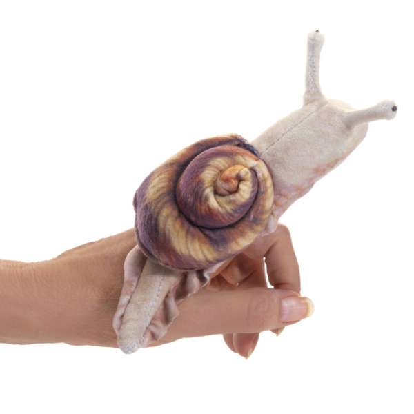 Fingerbamse snegl sidder på en hånd 