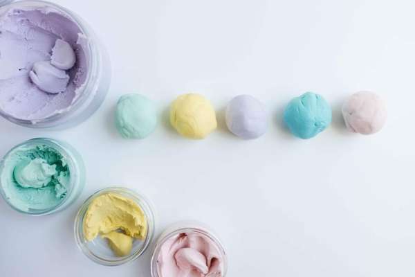 Pinch me therapy dough i forskellige farver