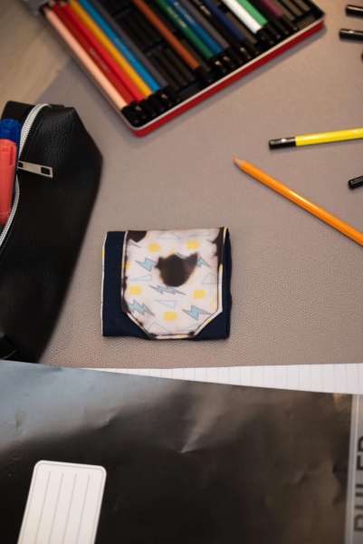 MoodMagic sansearmbånd – armbånd i bevægelse, viser flydende farveskift og sensorisk leg