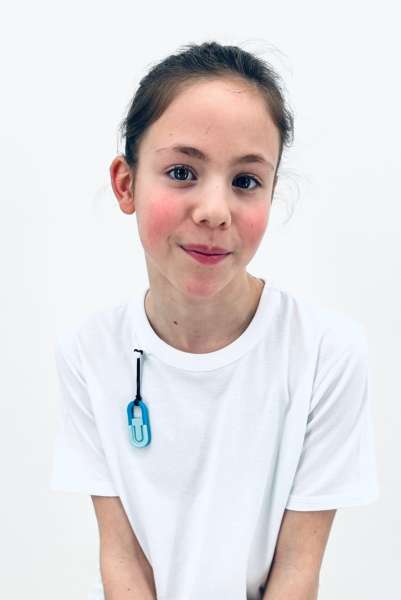 Barn med Chewy Fidget – sensorisk støtte

