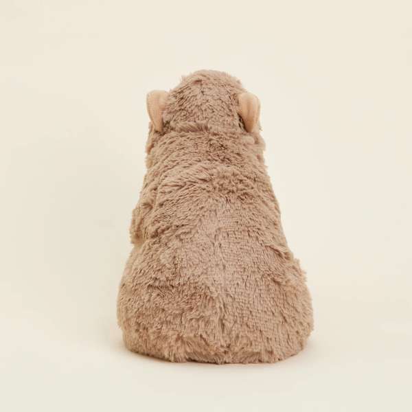 Sansebamsen afgiver varme efter opvarmning i mikrobølgeovn, perfekt til rolige aftener.

