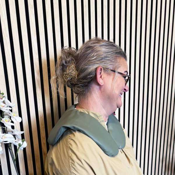 Sensorisk skulderpude Liz i profil – jævn vægtfordeling og afslapning

