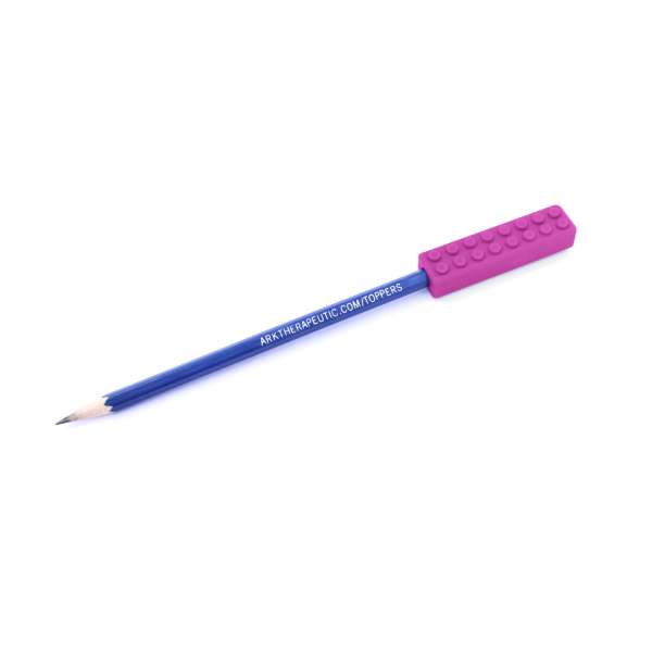Magenta ARK Brick Stick – tyggetop til skolebrug


