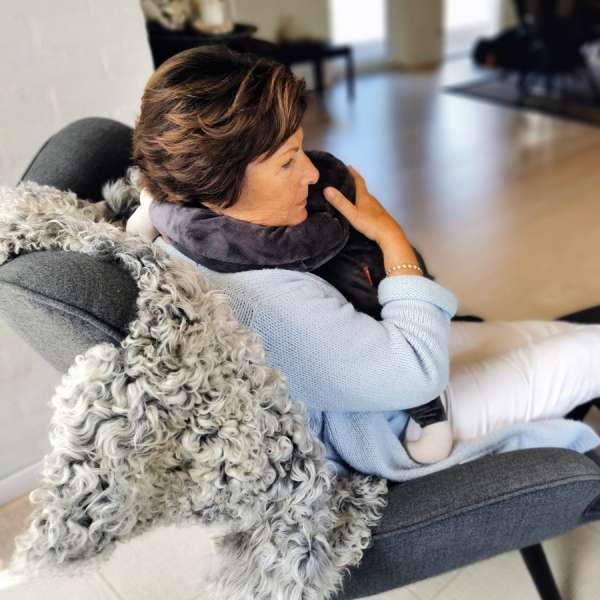 Sansebamse Bette Bent sansestimulerende bamse med mønstret betræk