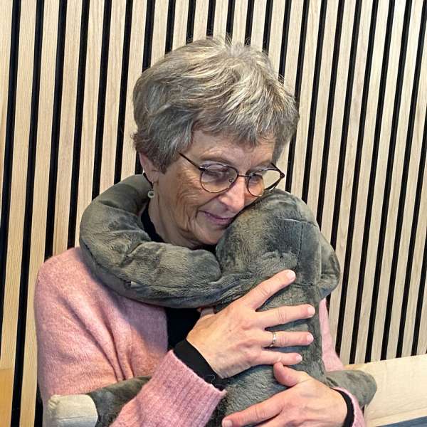 Sansebamse Bette Bent produktbillede af blød sansebamse til tryghed