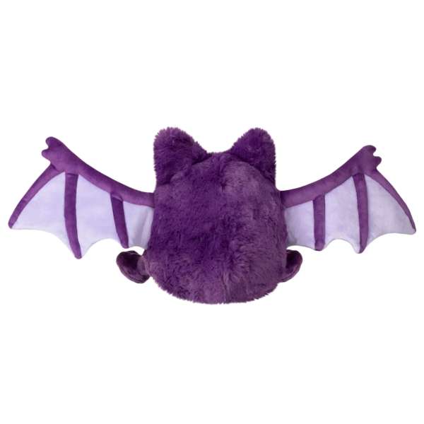 Spooky flagermus bamse bagfra med udstrakte vinger – blød lilla plush flagermus i fuld form

