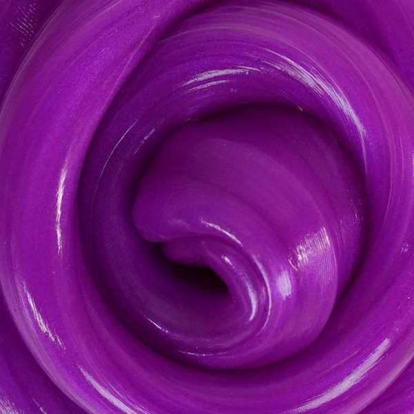 Thinking Putty Mega Watt close-up – intens lilla putty med glat og elastisk struktur

