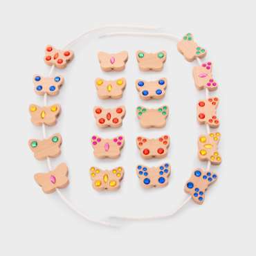 Tickit sommerfugleperler i træ – farverige perler med dyremotiver


