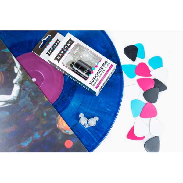 Earjobs MusicMate Pro ørepropper på vinylplade – high fidelity lyd


