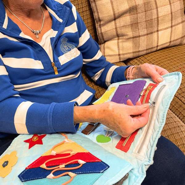 Fidget- og sansebog til seniorer