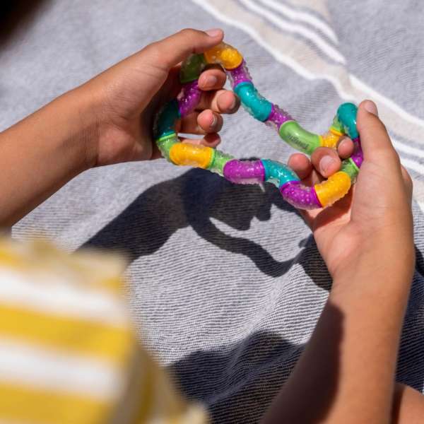 Her se man se de bruger en Tangle® BrainTools™ Think