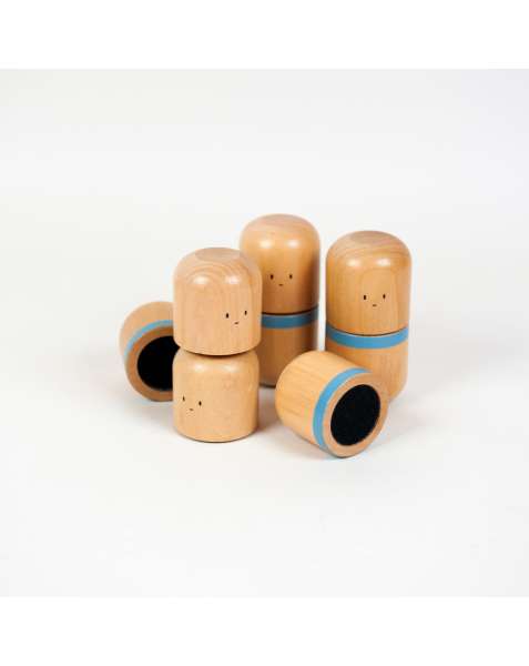 Detalje af Andreu Toys lydpuslespil med dyr – robuste brikker og børnevenligt design.

