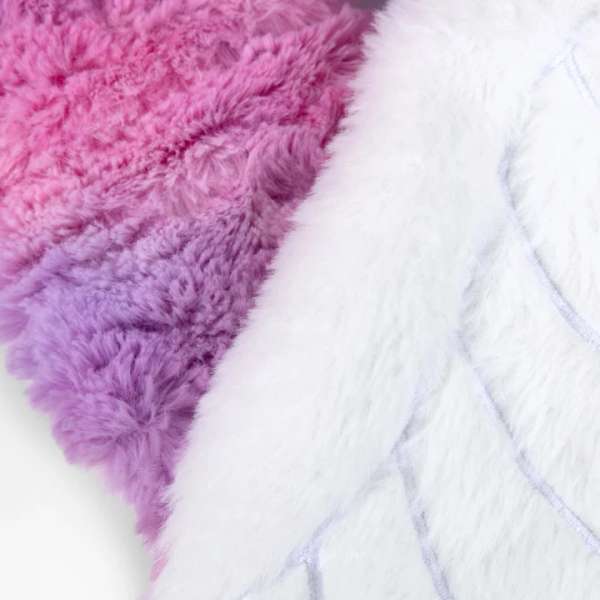 Detalje af Echo Hugaround enhjørning – blødt og behageligt materiale

