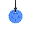 KOngeblå ARK Soccer Ball tyggehalskæde med struktureret overflade – sensorisk bidesmykke til tyggeinput og oral motorisk træning.