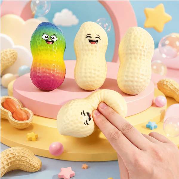 Squishy Peanut – blød slow-rise jordnød klemmes med en finger og vender langsomt tilbage til sin form – squishy fidget til afslapning og taktil stimulering.