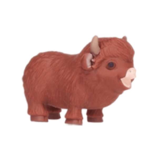 Stor brun squishy højlandsko med horn, pelsstruktur og sødt udtryk.

