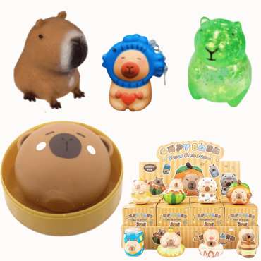 Pakke med forskellige squishy kapivarer i søde og farverige designs, bl.a. klassisk kapivar, glimmerkapivar og små figurer med sjove kostumer.